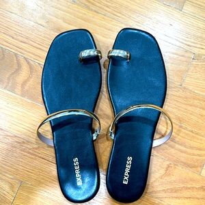 Express toe sandals black and gold